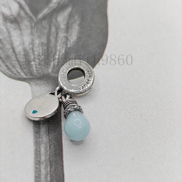 Pandora Glow-in-the-dark Lightbulb Double Dangle Charm - Picture 5 of 8